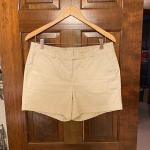 Vineyard Vines shorts